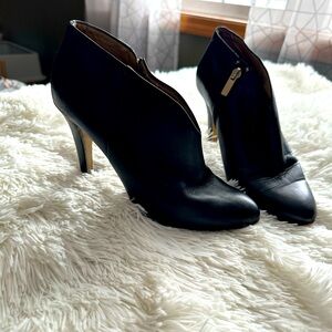 Gently Loved Banana Republic Womens High Heeled Booties